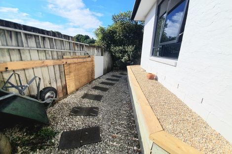 Photo of property in 21 Hawk Place, Welcome Bay, Tauranga, 3112