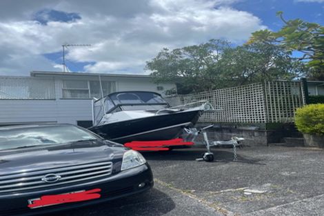 Photo of property in 14 Malters Place, Browns Bay, Auckland, 0630