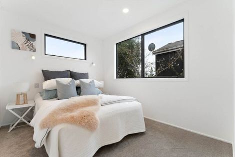 Photo of property in 1/612 Beach Road, Browns Bay, Auckland, 0630