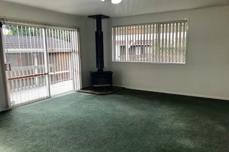 Photo of property in 2/4 Aylmer Court, Eastern Beach, Auckland, 2012