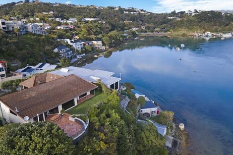 Photo of property in 16 Trevor Terrace, Paremata, Porirua, 5024