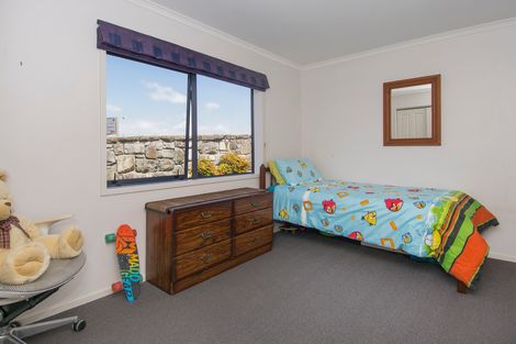 Photo of property in 2 Waterside Drive, Pyes Pa, Tauranga, 3112