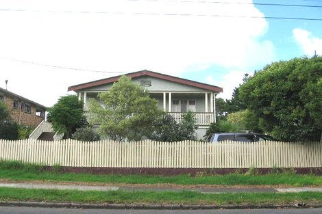 Photo of property in 80 Woodglen Road, Glen Eden, Auckland, 0602