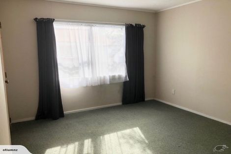 Photo of property in 4b Peter Hall Drive, Kelvin Grove, Palmerston North, 4414