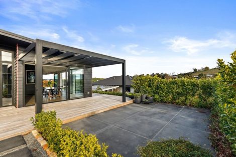 Photo of property in 8 Laly Haddon Place, Matakana, Warkworth, 0985