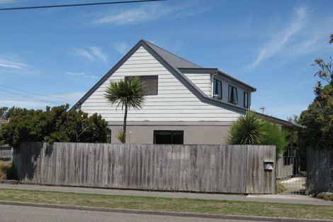 Photo of property in 118 Pine Avenue, South New Brighton, Christchurch, 8062
