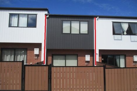 Photo of property in 8 Treeline Lane, Flat Bush, Auckland, 2019