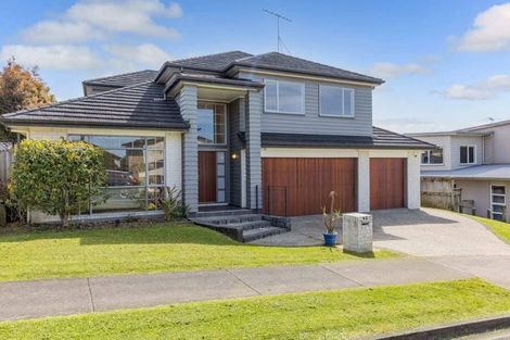 Photo of property in 42 Seresin Crescent, Flat Bush, Auckland, 2016