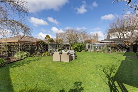 Photo of property in 4 Godfrey Place, Ilam, Christchurch, 8041