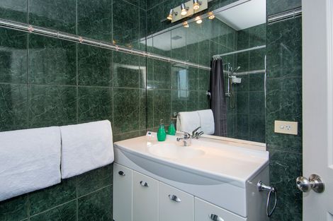 Photo of property in 2 Waterside Drive, Pyes Pa, Tauranga, 3112