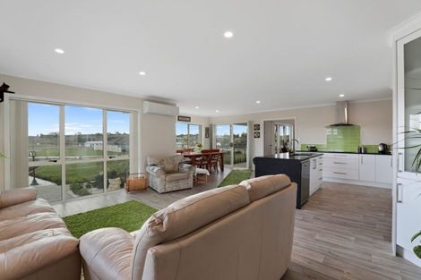 Photo of property in 11 Bragato Way, Te Kauwhata, 3710