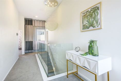 Photo of property in 22 Sunshine Boulevard, Sunnyvale, Auckland, 0612