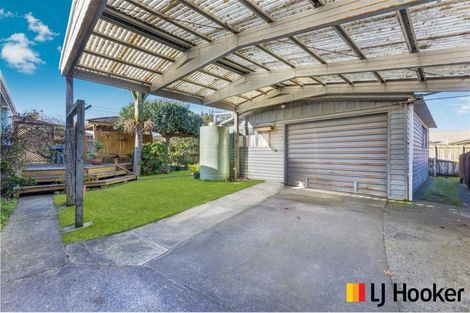 Photo of property in 22 Adel Place, Weymouth, Auckland, 2103