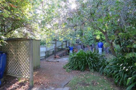 Photo of property in 55 Pioneer Road, Moturoa, New Plymouth, 4310