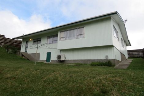 Photo of property in 48 Baylands Drive, Newlands, Wellington, 6037