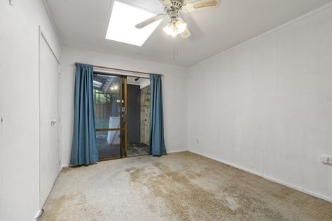 Photo of property in 41 Mappin Place, Chatswood, Auckland, 0626
