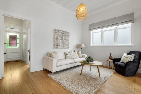 Photo of property in 26 Anne Street, Devonport, Auckland, 0624