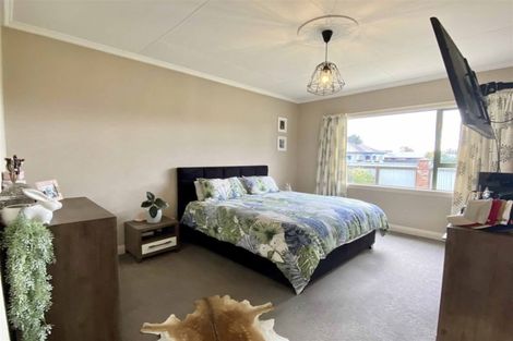 Photo of property in 17 Moa Street, Waikiwi, Invercargill, 9810