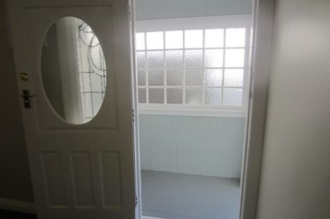 Photo of property in 2/139 Wadestown Road, Wadestown, Wellington, 6012