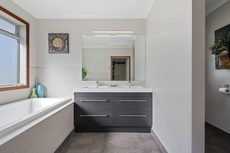 Photo of property in 28/500 Kinloch Road, Kinloch, Taupo, 3377