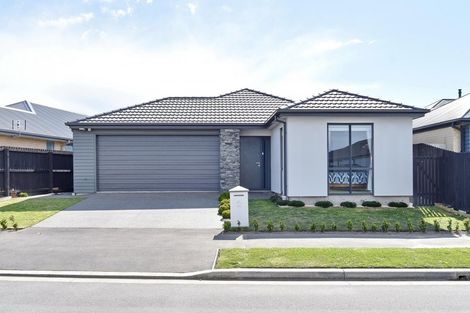 Photo of property in 2 Strone Close, Broomfield, Christchurch, 8042