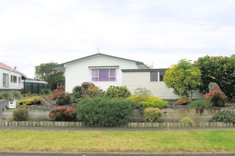 Photo of property in 112 Lorraine Place, Whangamata, 3620