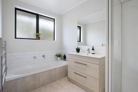 Photo of property in 5 Cascade Way, Omokoroa, 3114