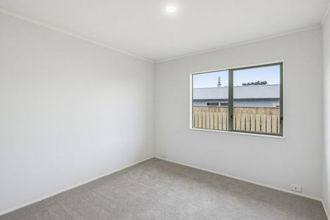 Photo of property in 27 Rutherford Drive, Waikanae Beach, Waikanae, 5036