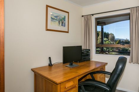 Photo of property in 140 Seafield Road, Eskdale, Napier, 4182