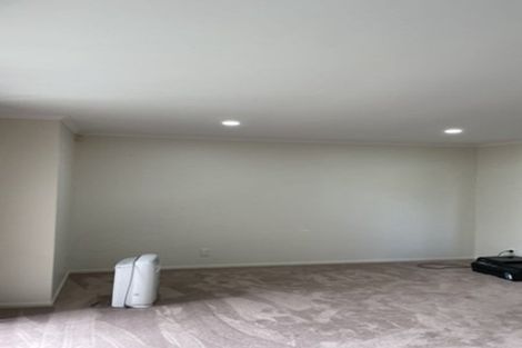 Photo of property in 212 Kilkenny Drive, East Tamaki Heights, Auckland, 2016