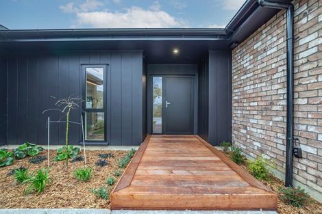 Photo of property in 114a Bartholomew Road, Levin, 5510