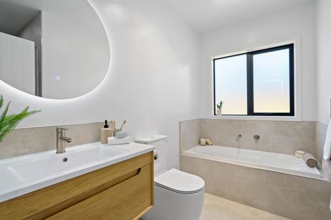 Photo of property in 12 Mary Ann Drive, Cambridge, 3434