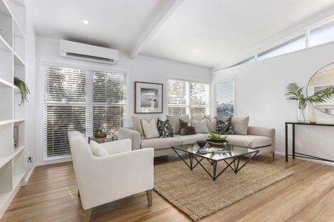 Photo of property in 1/139 Nile Road, Milford, Auckland, 0620