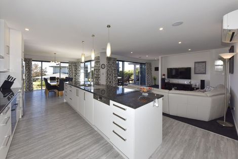 Photo of property in 9 Kenmure Drive, Huntsbury, Christchurch, 8022