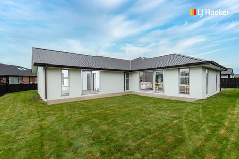Photo of property in 8 Kinloch Place, Mosgiel, 9024