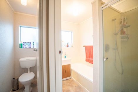 Photo of property in 25a Rosedale Crescent, Cloverlea, Palmerston North, 4412