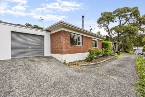 Photo of property in 1/9 Paruru Avenue, Northcote, Auckland, 0627