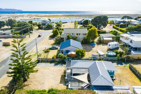 Photo of property in 28 Wood Street, Mangawhai Heads, Mangawhai, 0505