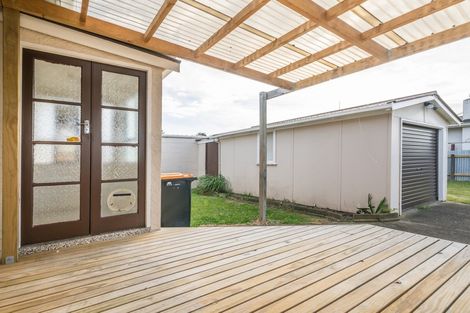 Photo of property in 1 Austin Place, Awapuni, Palmerston North, 4412