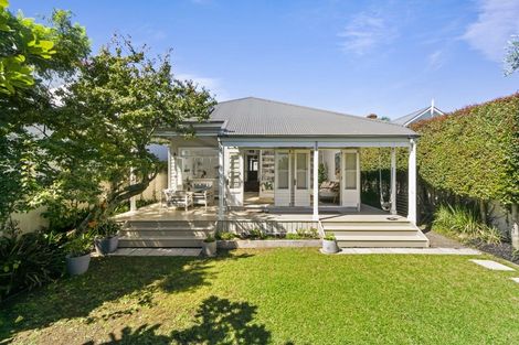 Photo of property in 63 Vauxhall Road, Devonport, Auckland, 0624