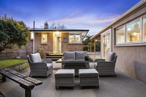 Photo of property in 15 Hampton Place, St Andrews, Hamilton, 3200