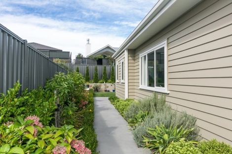 Photo of property in 44 Percy Berry Place, Havelock North, 4130