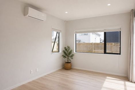 Photo of property in 42 Toanui Road, Hobsonville, Auckland, 0616