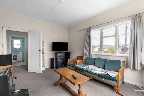 Photo of property in 17 Robert Street, Marton, 4710