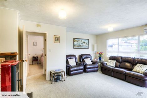 Photo of property in 16 Lannie Place, Greenmeadows, Napier, 4112