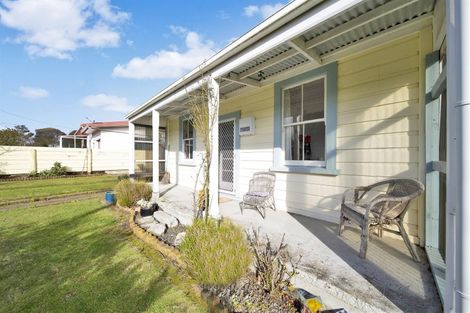 Photo of property in 72 Terou Street, Manaia, 4612