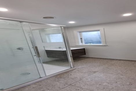 Photo of property in 16 Raroa Road, Kelburn, Wellington, 6012