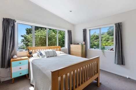 Photo of property in 1a Cecil Road, Tawa, Wellington, 5028
