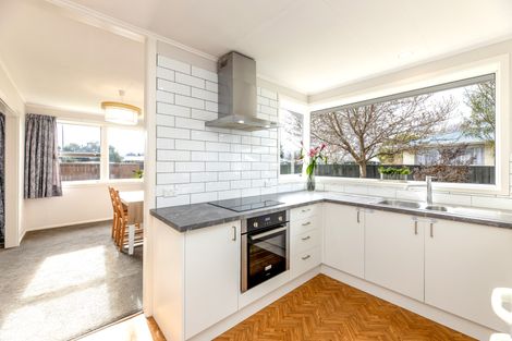 Photo of property in 127 Northcote Road, Northcote, Christchurch, 8052
