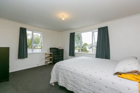 Photo of property in 12 Karaka Street, Merrilands, New Plymouth, 4312